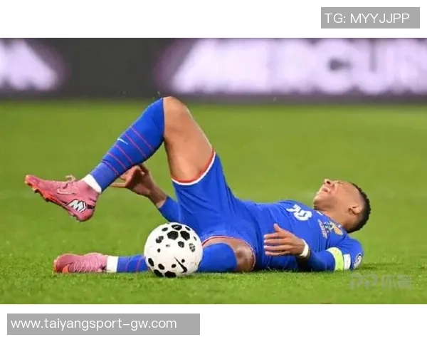 姆巴佩因脚踝不适提前归队将返回皇马进行详细检查 姆巴佩因脚踝不适提前归队将返回皇马进行详细检查